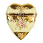 Sweet Alice Heart Limoges Box